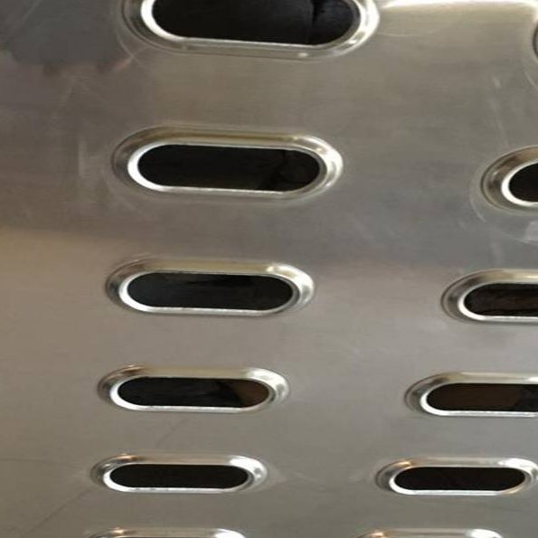 usos de la chapa plegada perforada